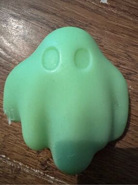 Bark Box Super Chewer L solid nylon dog toy glow in the dark